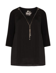 Via Appia Due Jersey top and necklace Black